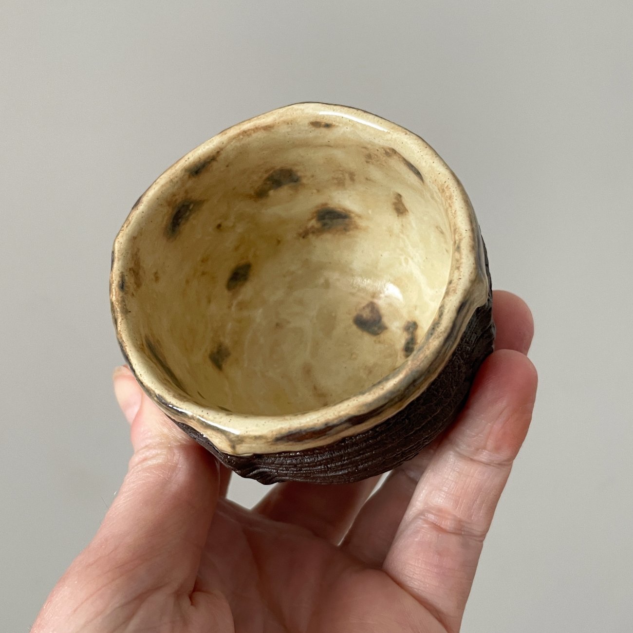 Handbuilt Black Yunomi Cup – DUNE – 85ml - Image 8