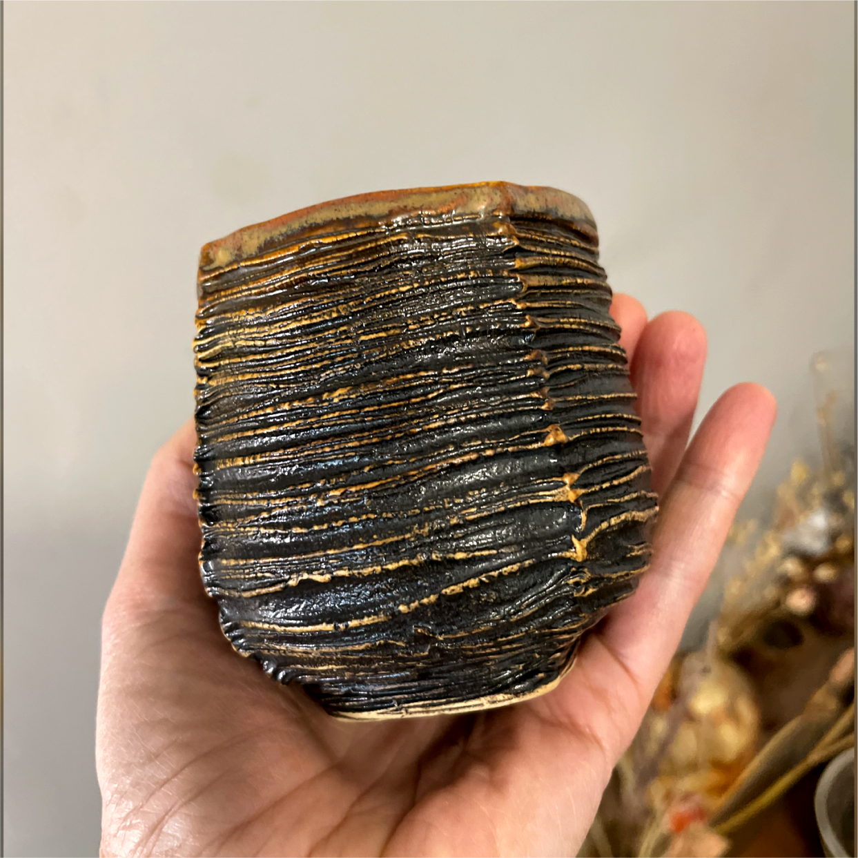 Hand-carved textured yunomi cup from the DUNE series